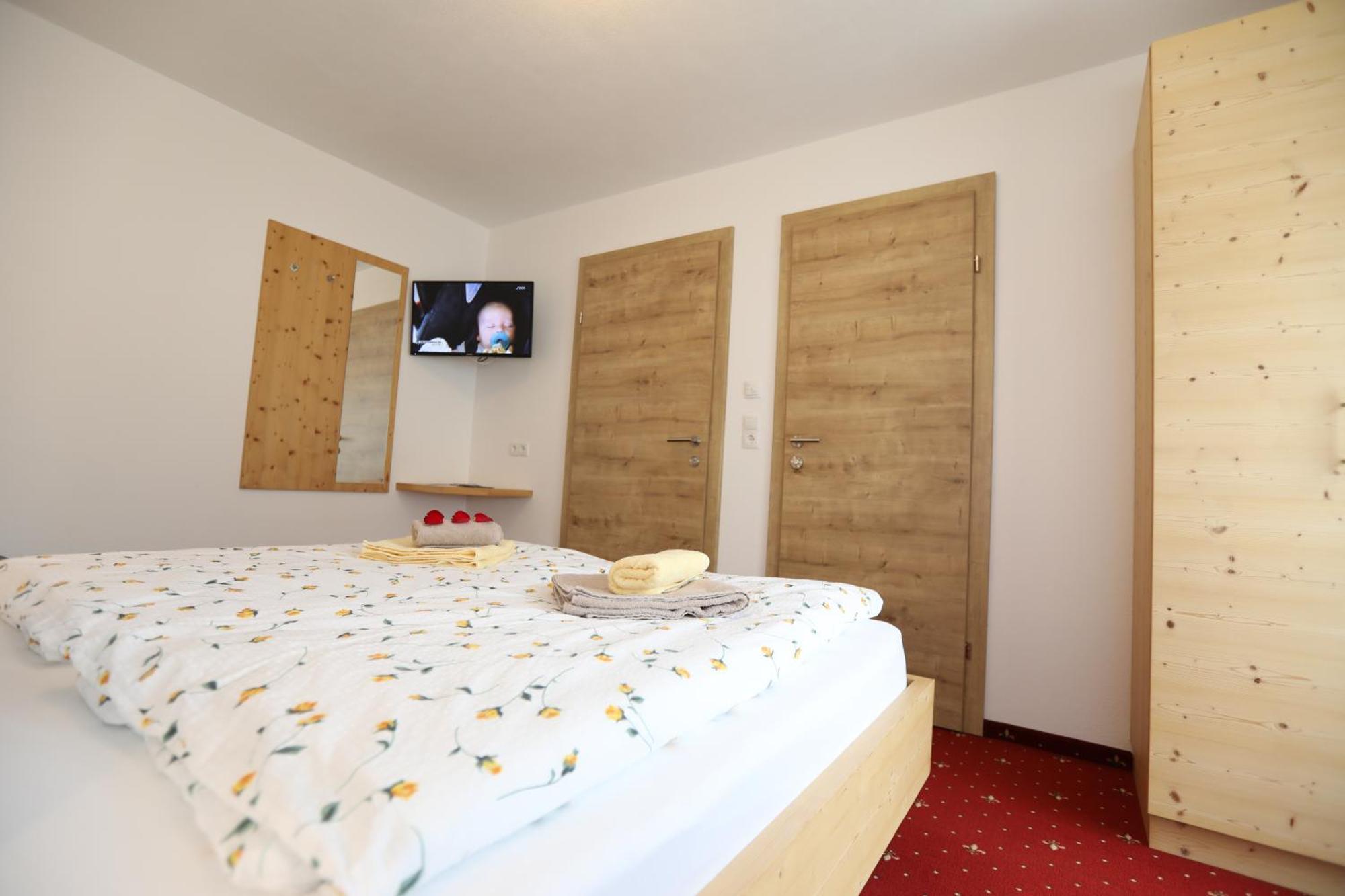 Haus Maria Bed & Breakfast Герлос Екстериор снимка